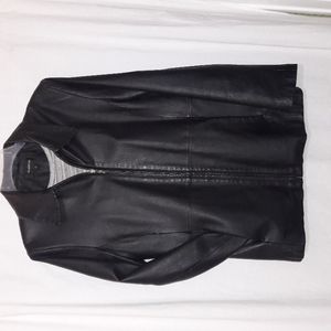 Colebrook Classics Size M Women Black Leather Jacket  Professional Sporty